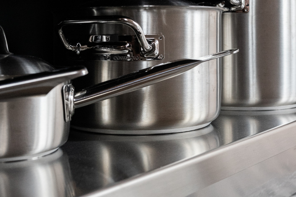 Polished Silver STAINLESS STEEL KITCHEN ITEMS